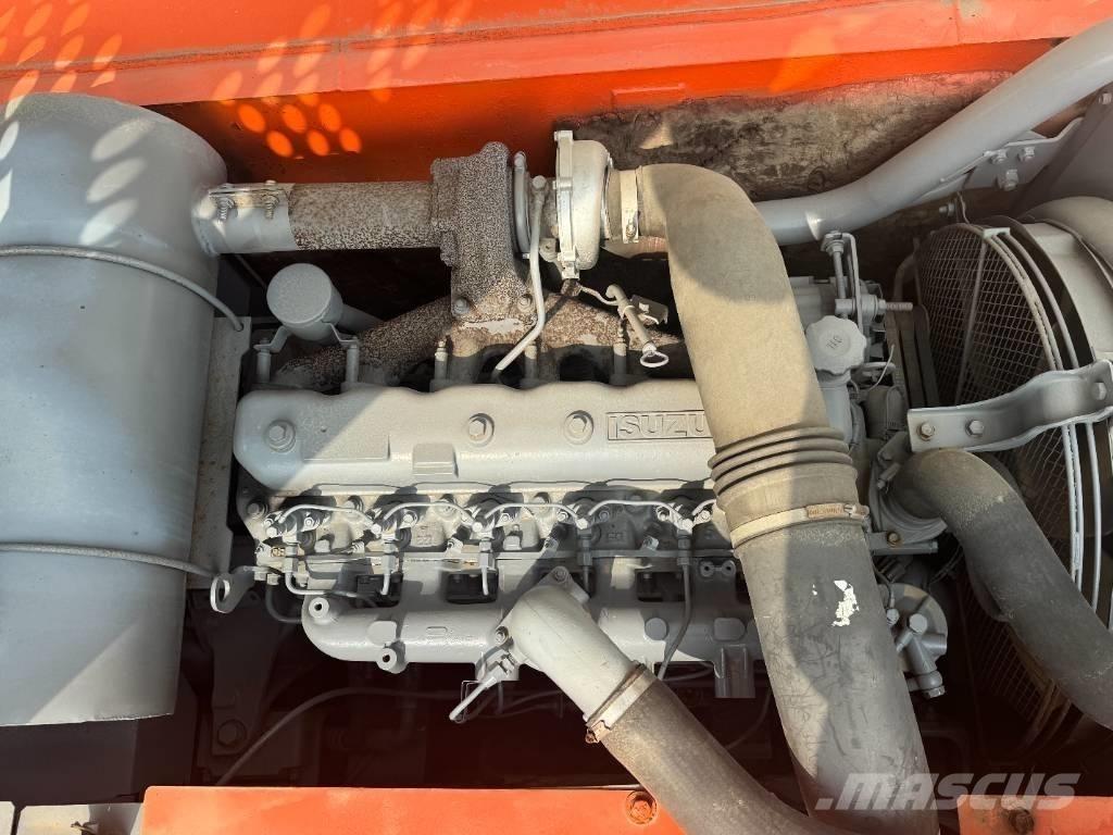 Hitachi ZX 240 履带挖掘机