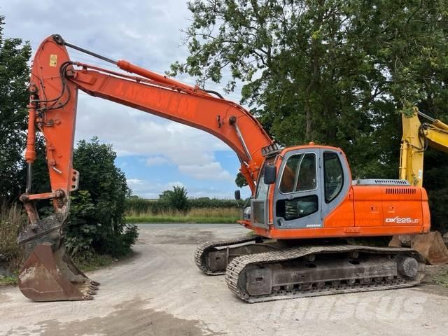 Doosan DX 225 LC 履带挖掘机