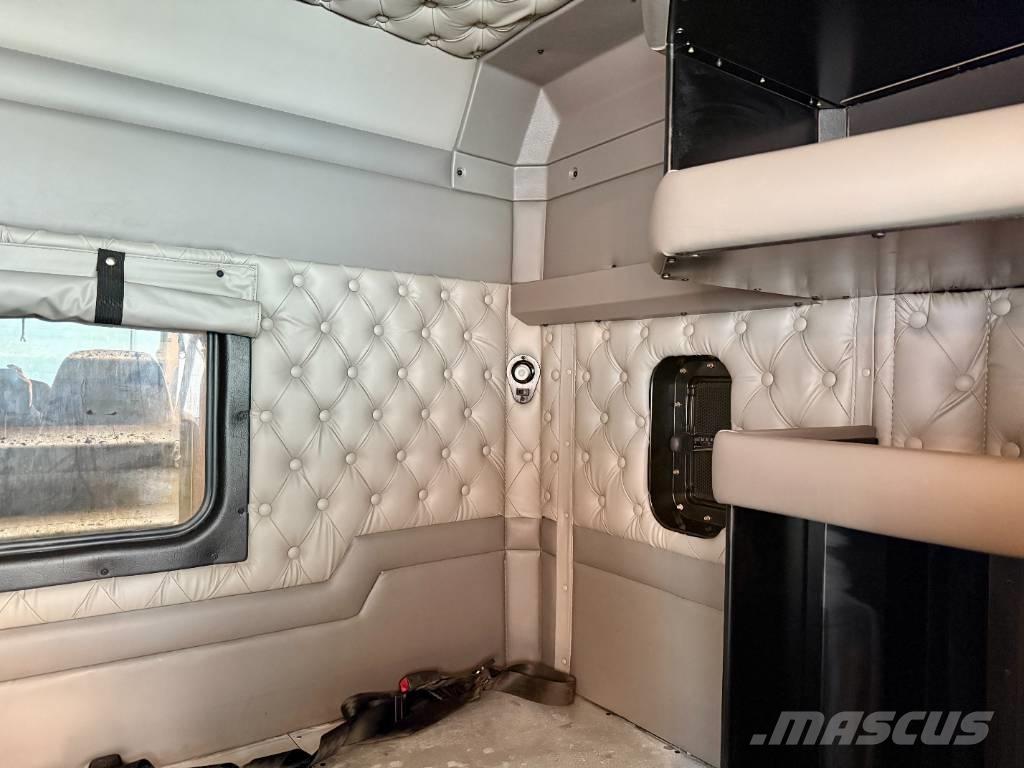 Kenworth T 800 牵引车