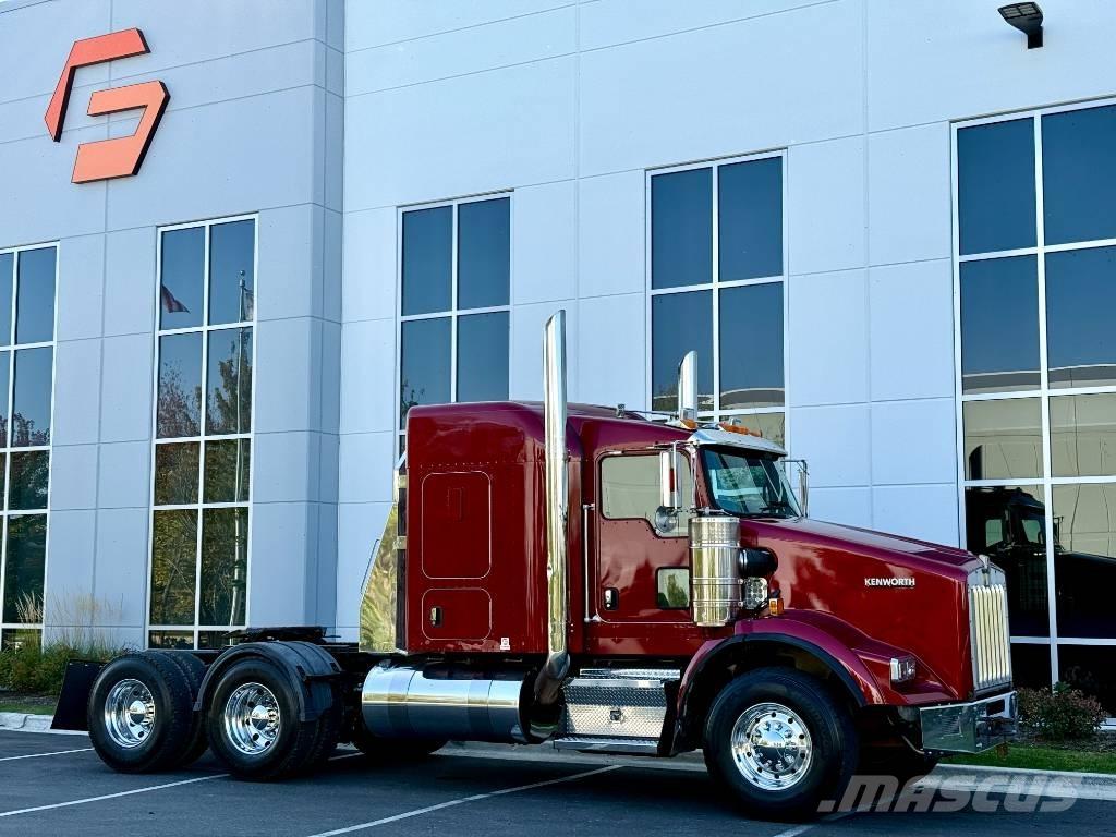 Kenworth T 800 牵引车