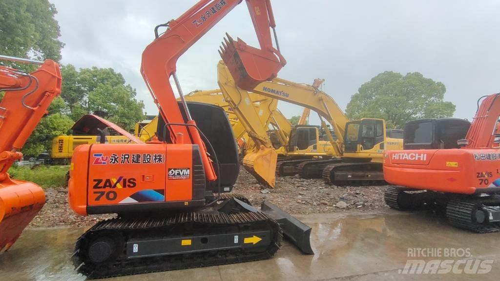 Hitachi ZX 70 小型挖掘机