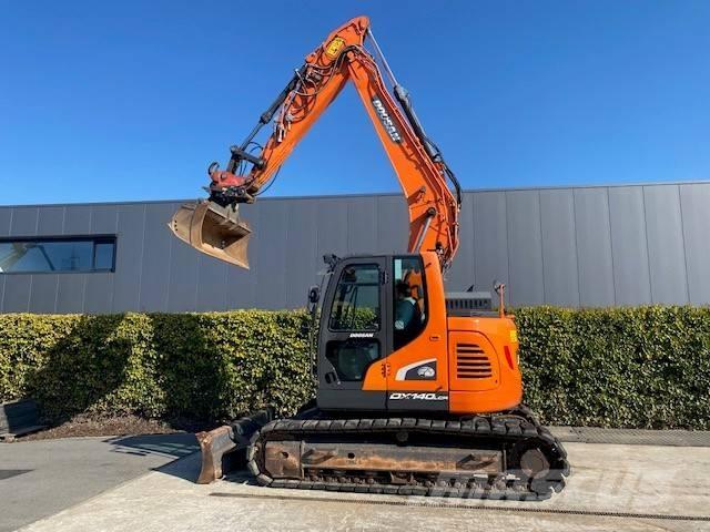 Doosan DX140 LCR-5 履带挖掘机
