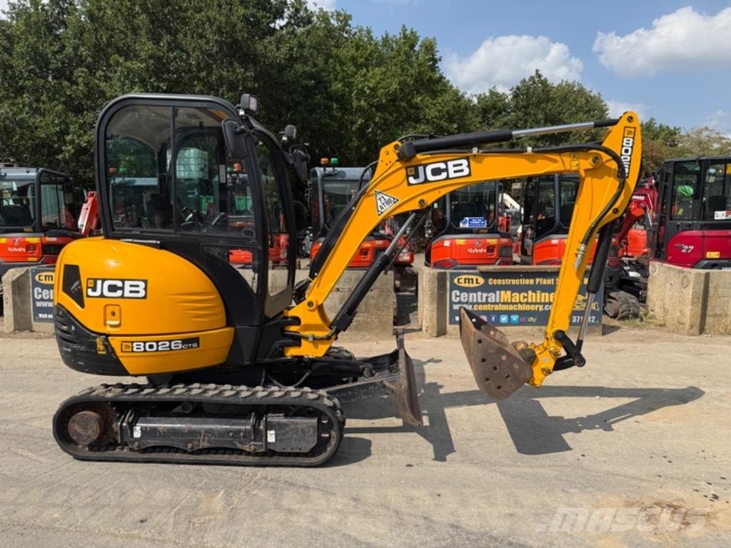 JCB 8026 CTS 小型挖掘机