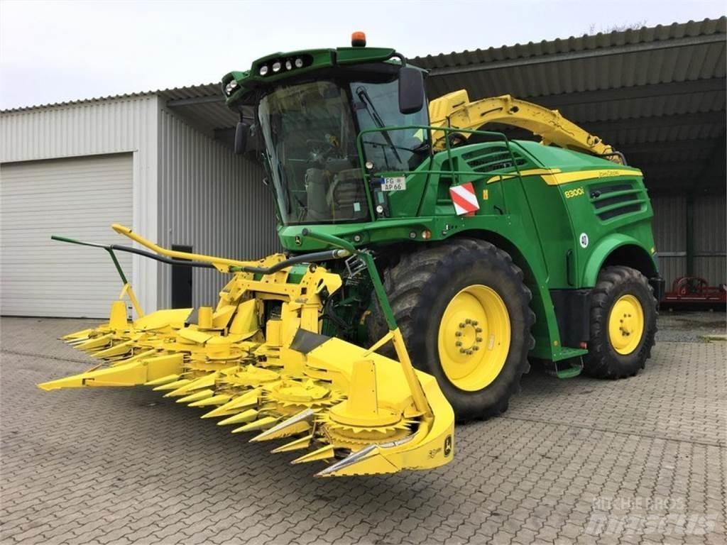 John Deere 8300i 自走式青贮饲料收割机