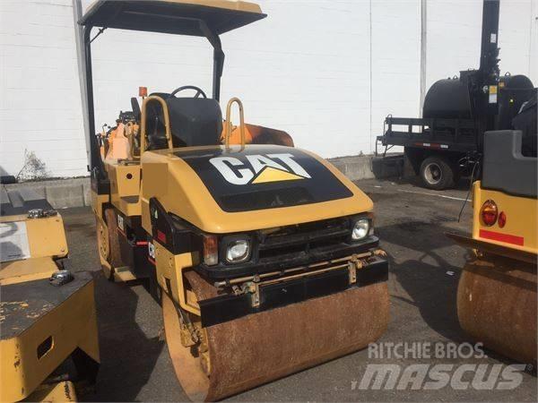 CAT CB 334 D 双轮压路机