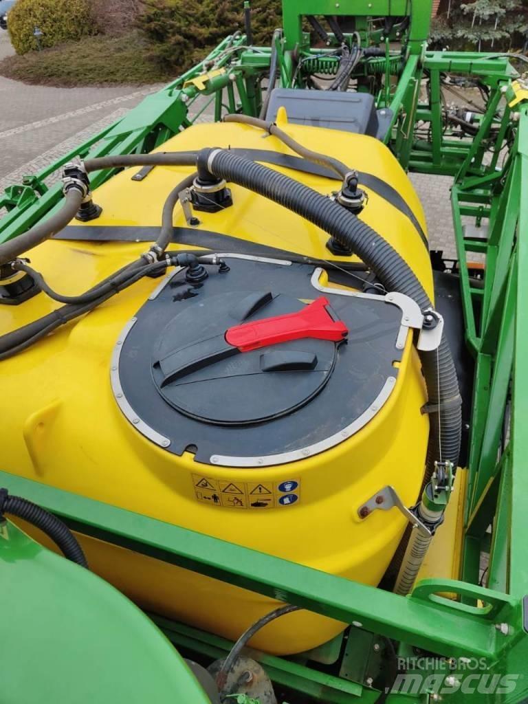 John Deere R4040i 自走式喷雾机