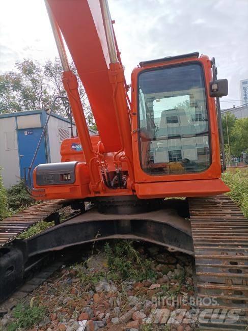 Doosan DX 300 履带挖掘机