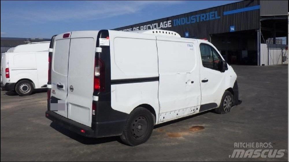 Nissan NV 300 商务面包车