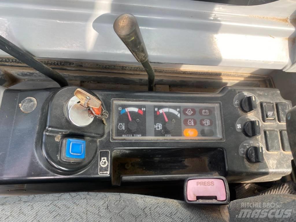 New Holland E 27.2 C 小型挖掘机