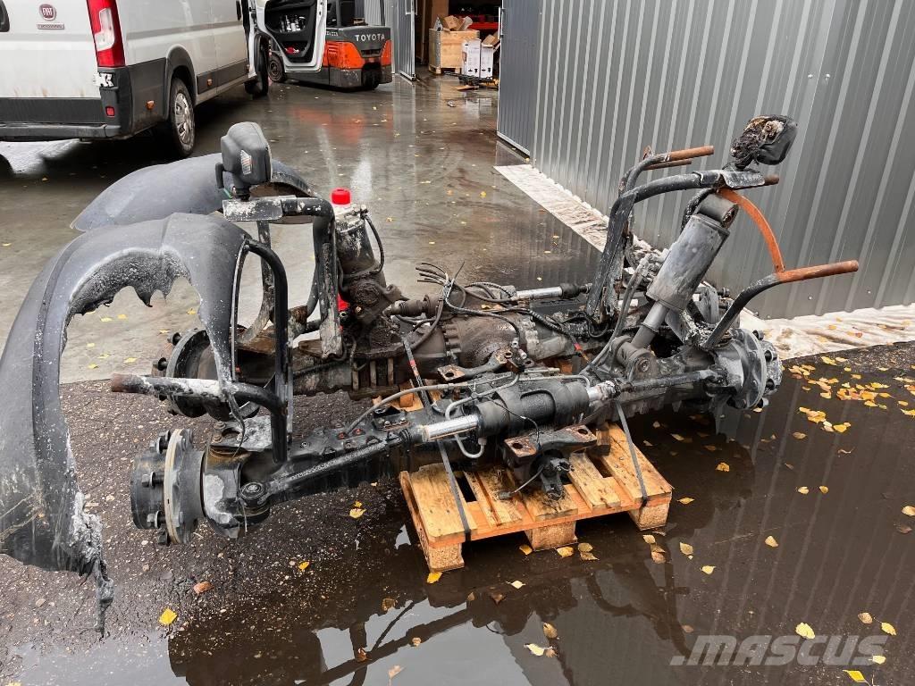 Manitou MLT 1040 前装载和挖掘机