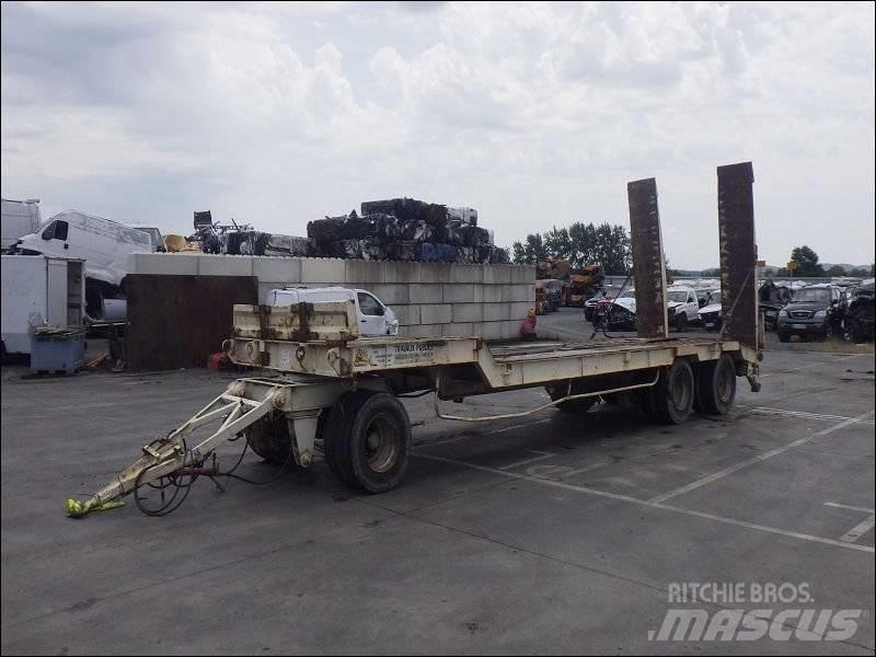 Louault Remorque 车辆运输半挂车