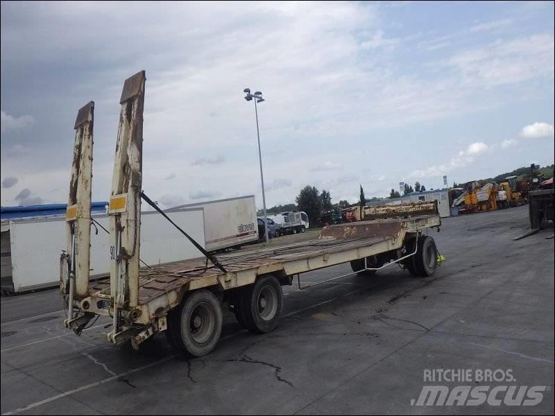Louault Remorque 车辆运输半挂车