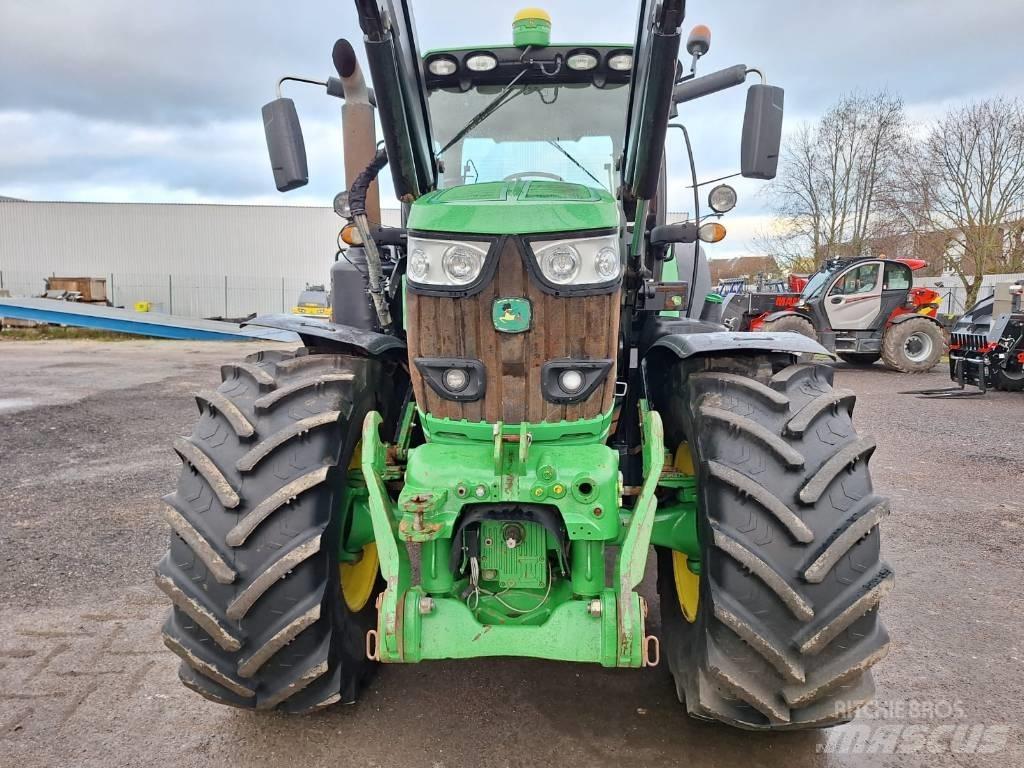 John Deere 6215R 拖拉机/农用车
