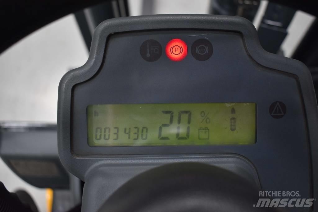 Jungheinrich EFG 110 电动叉车
