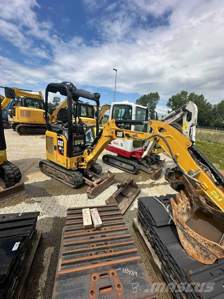 CAT 301.7 小型挖掘机