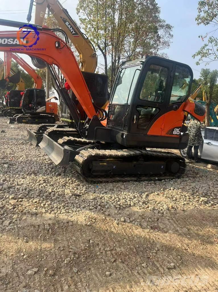 Doosan DX 60 小型挖掘机