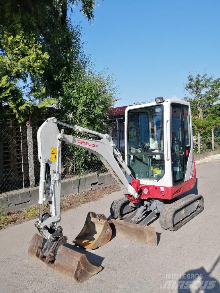 Takeuchi TB 216 小型挖掘机