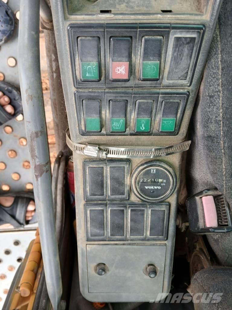 Volvo EC 360 翻斗车\公路型自卸车