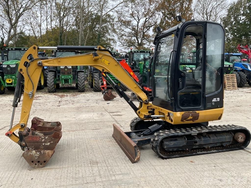 CAT 302.7 D CR 小型挖掘机