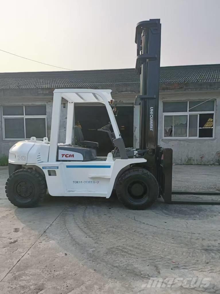 TCM FD 70 Z8 厢式货车