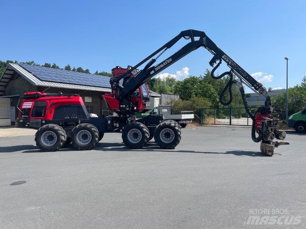 Komatsu 901 XC 收割机