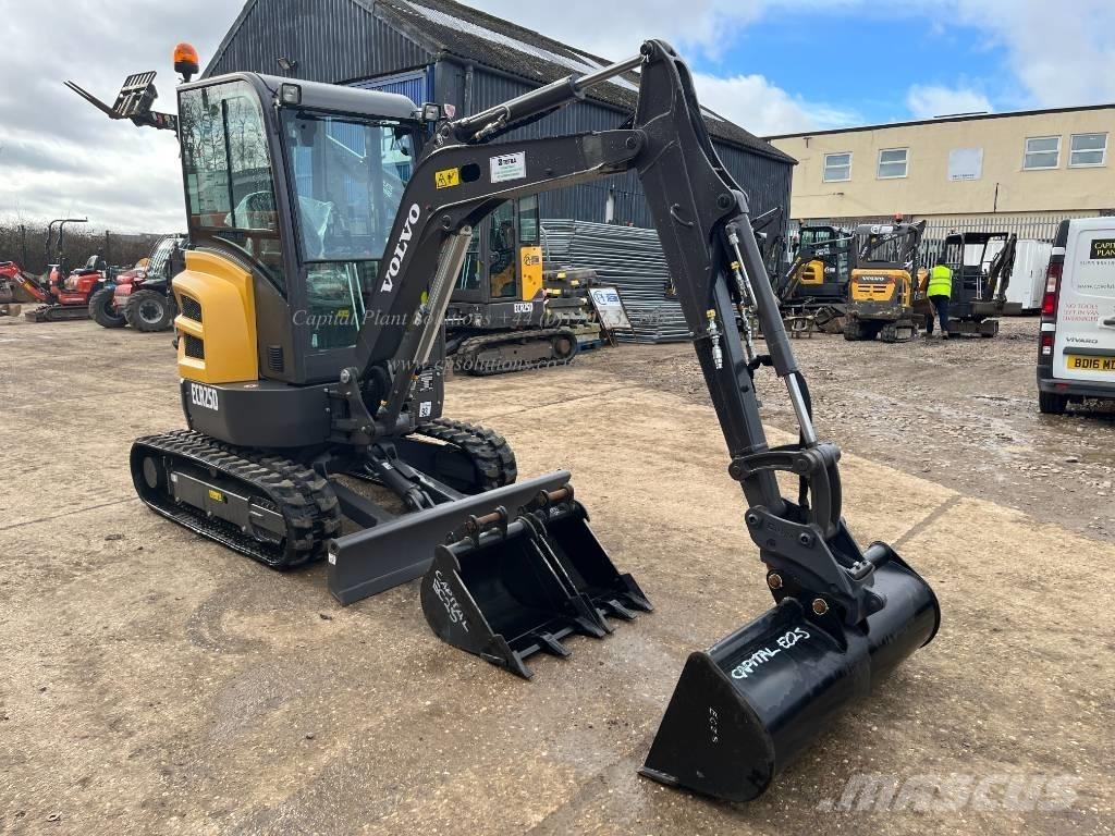 Volvo ECR 25 D 小型挖掘机