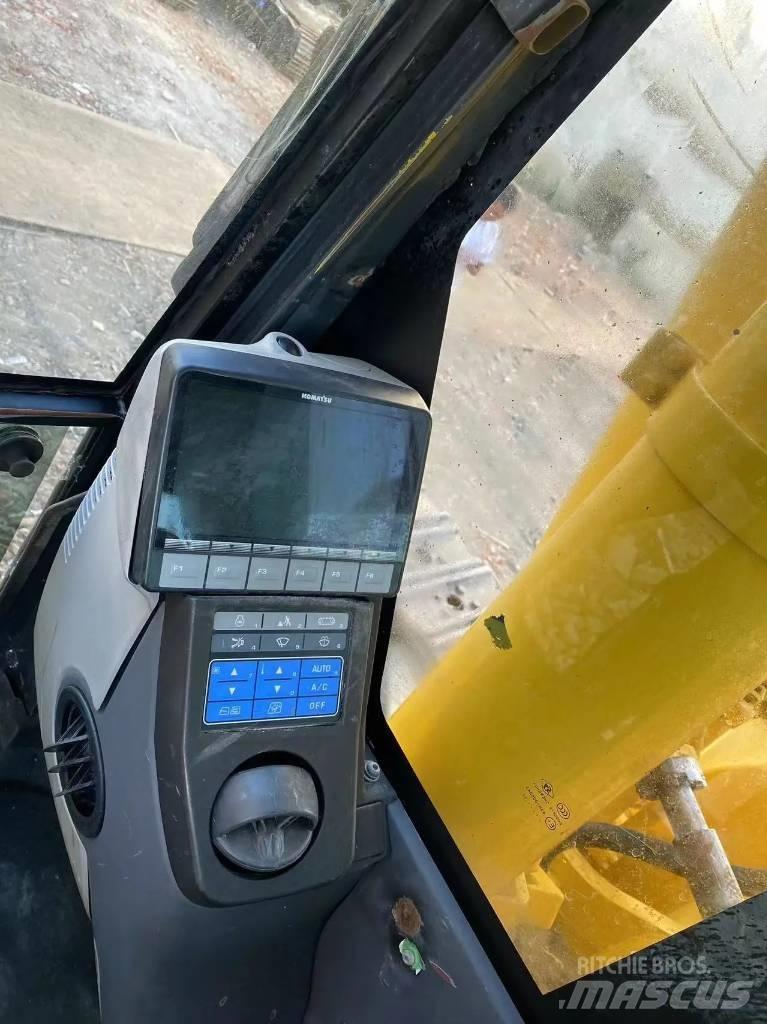 Komatsu PC450-8 履带挖掘机