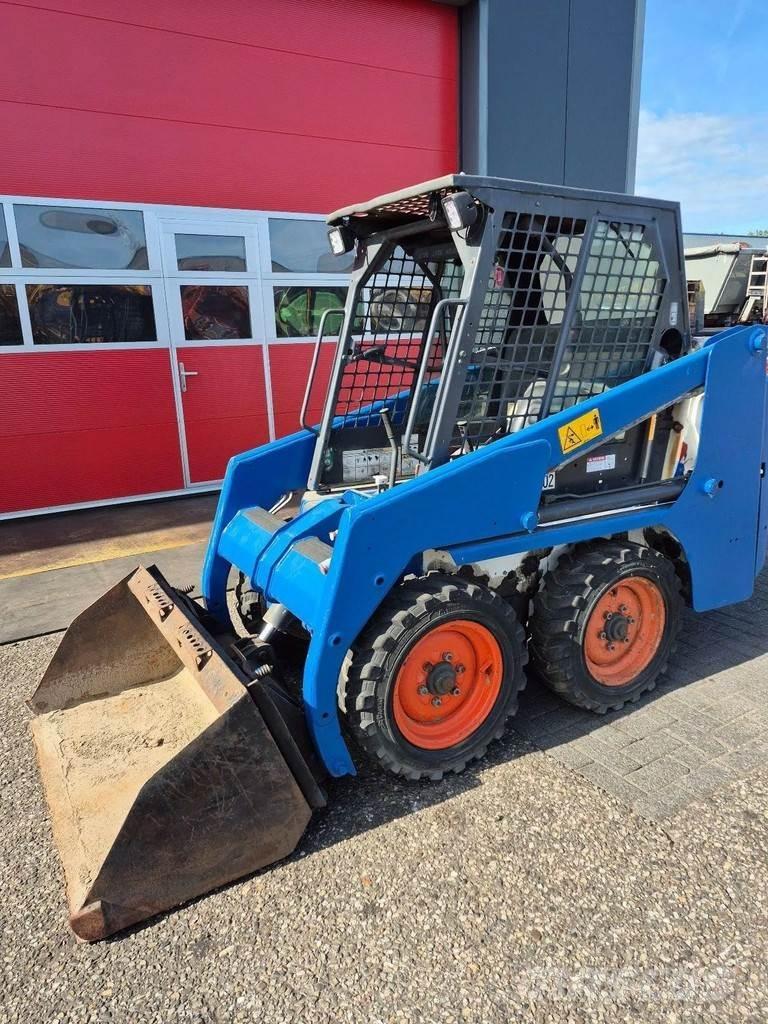 Bobcat 553 滑移装载机