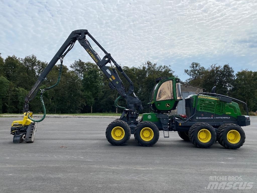 John Deere 1270 G 收割机