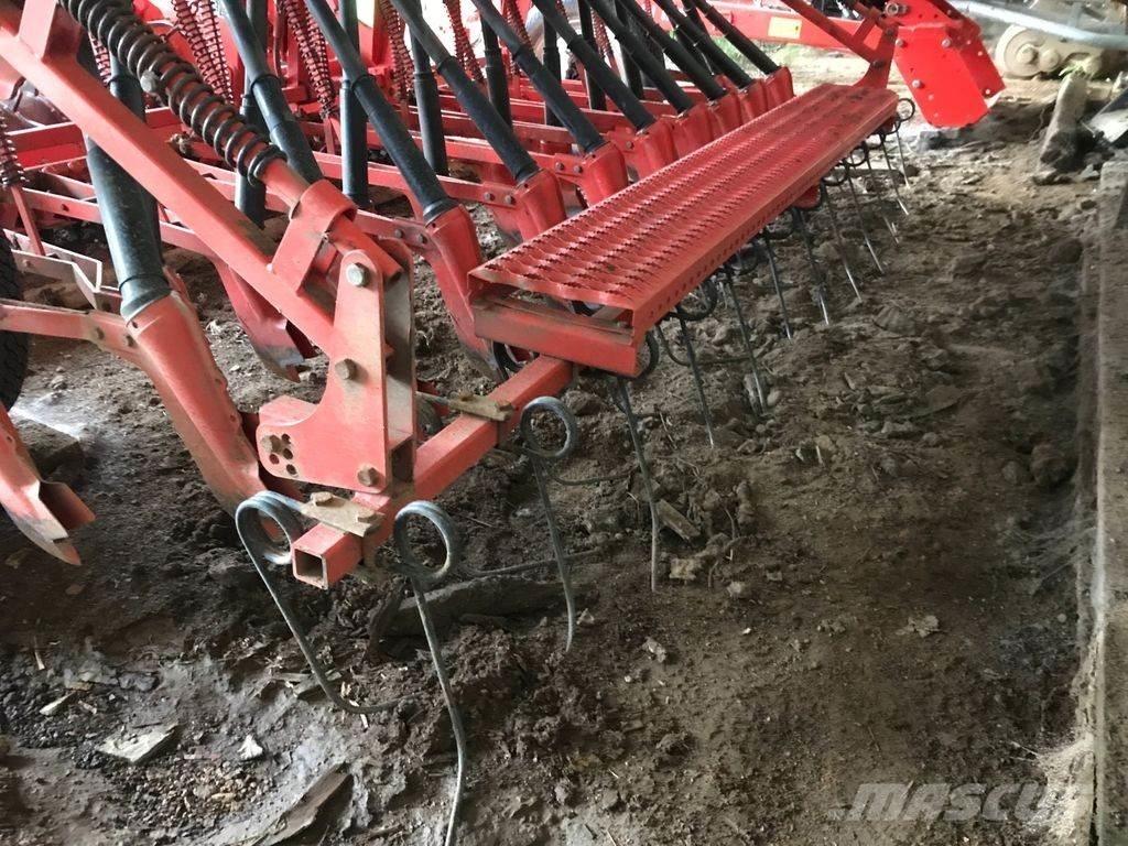 Kuhn BS 300 条播机