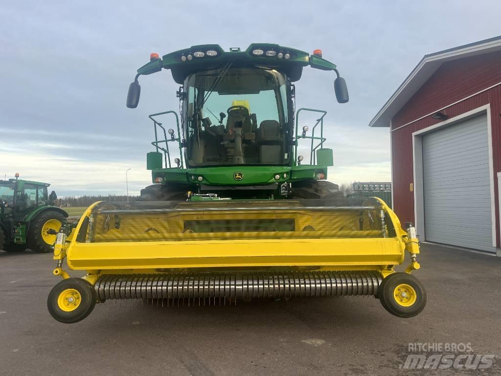 John Deere 9700i 自走式青贮饲料收割机