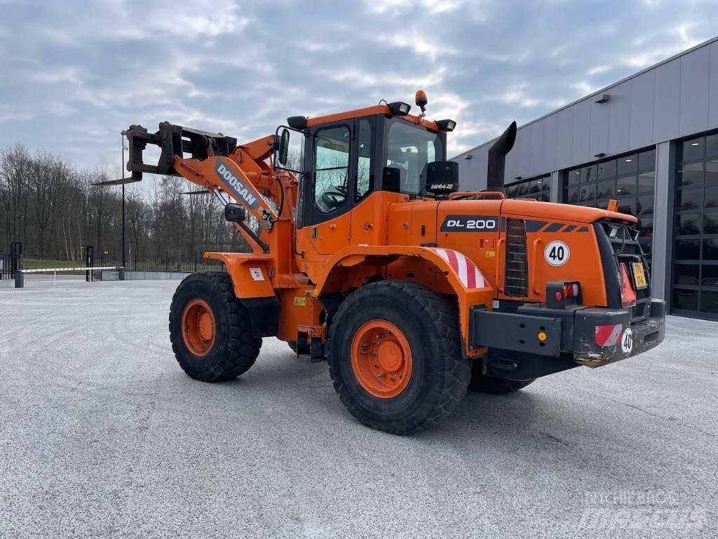 Doosan DL 200 轮式装载机