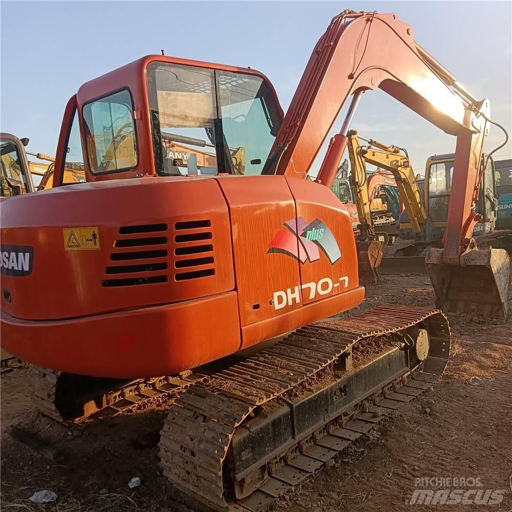 Doosan DH70 履带挖掘机