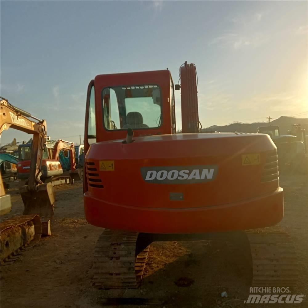 Doosan DH70 履带挖掘机