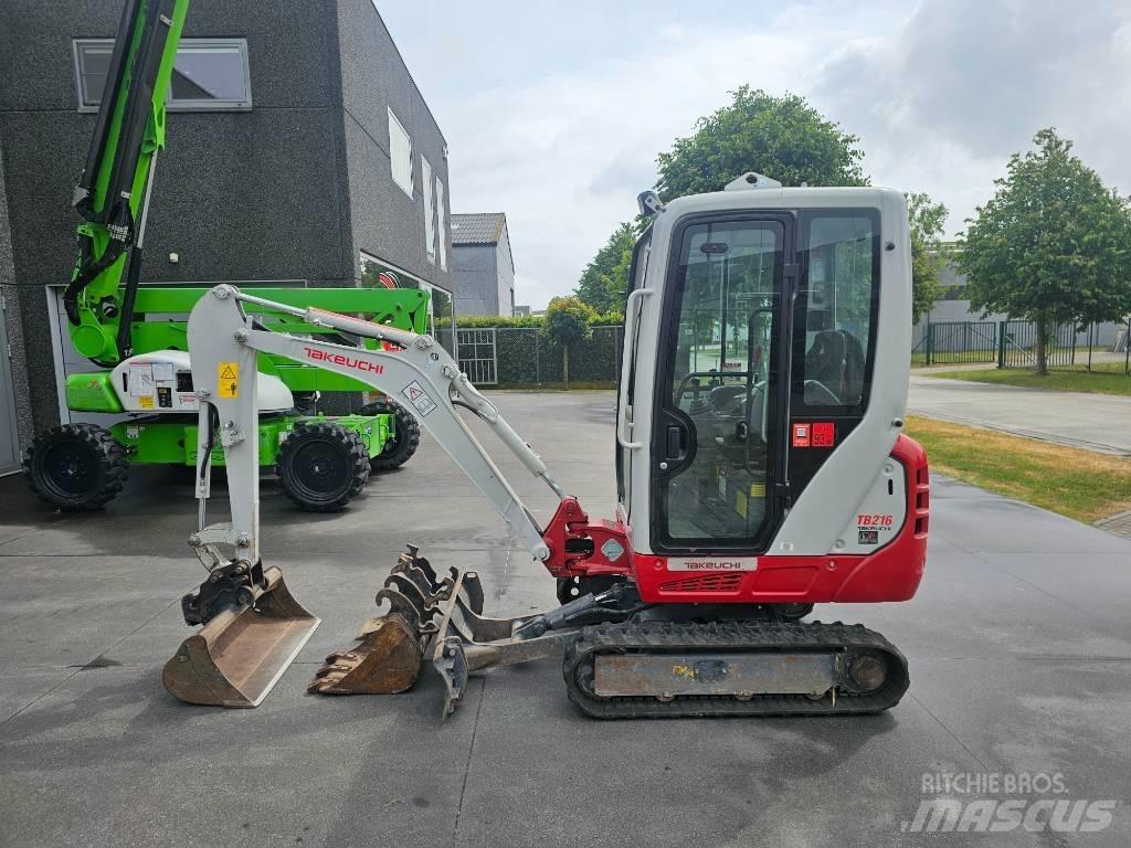 Takeuchi TB 216 小型挖掘机