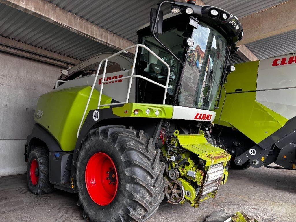 CLAAS Jaguar 850 自走式青贮饲料收割机