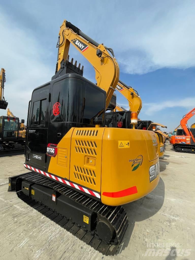 Sany SY 75 中型挖掘机