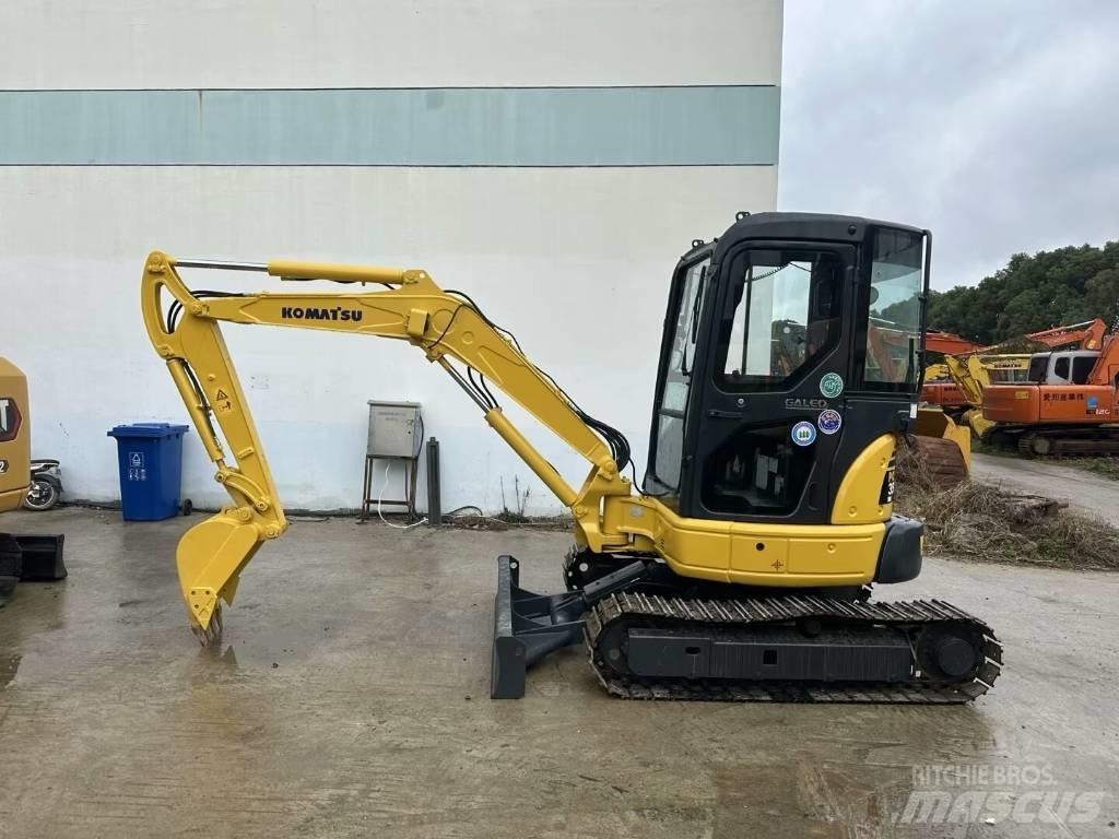 Komatsu PC 35 MR 小型挖掘机