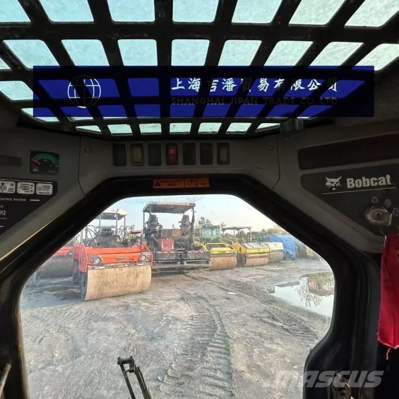 Bobcat S 300 滑移装载机