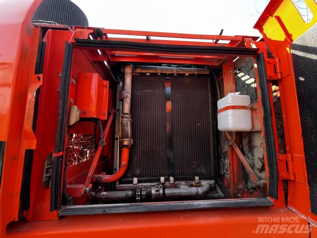 Doosan DH225-7 中型挖掘机