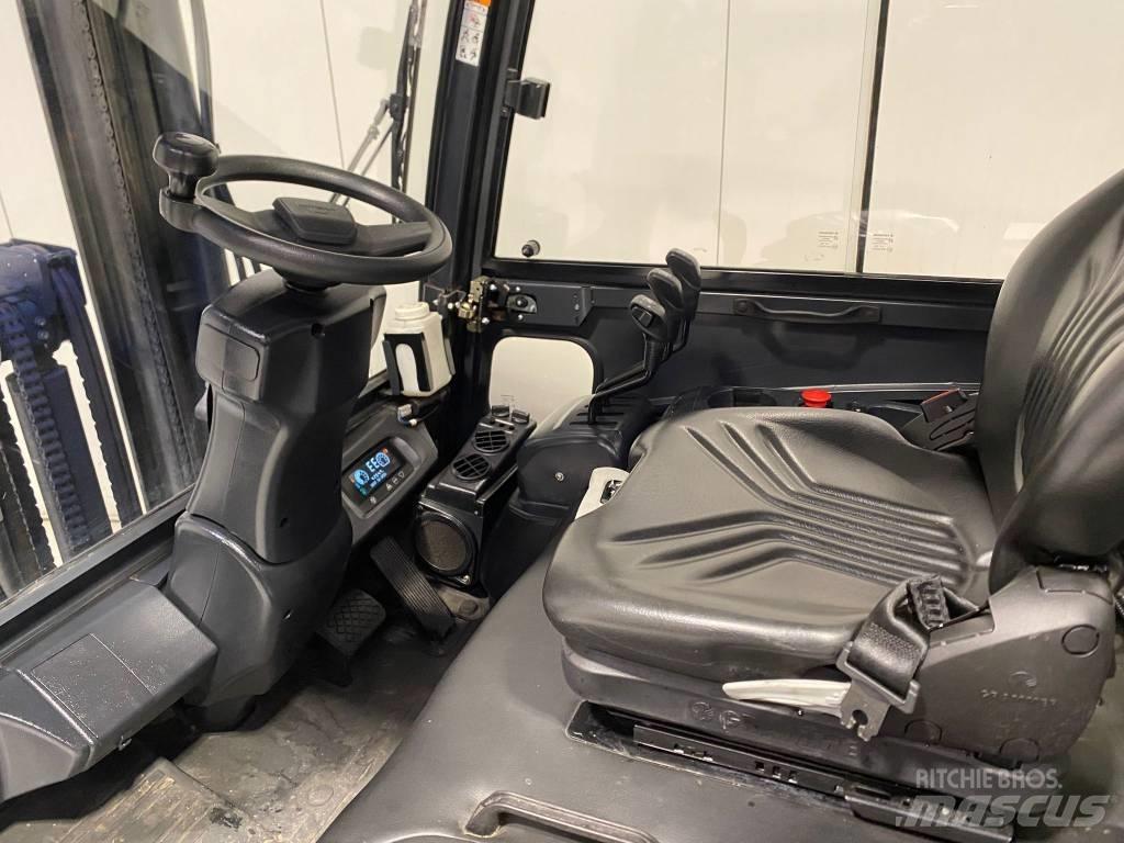 Doosan B25X-7 电动叉车