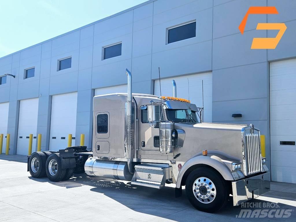 Kenworth W 900 牵引车