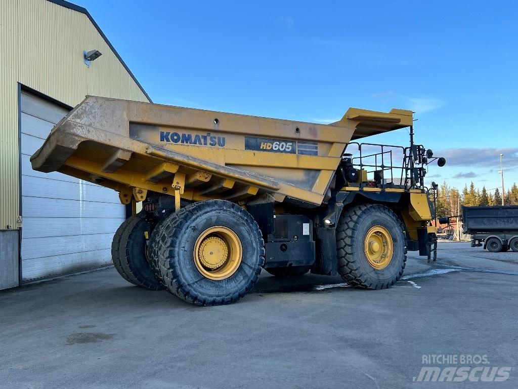 Komatsu 605-8 刚性自卸车