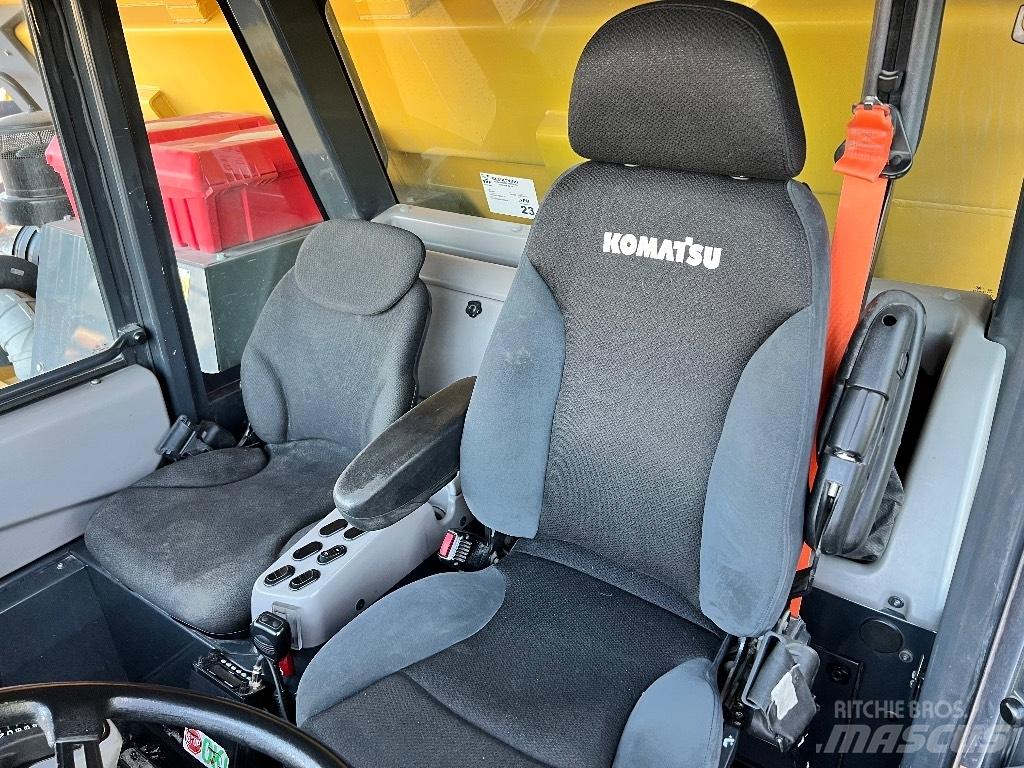 Komatsu 605-8 刚性自卸车