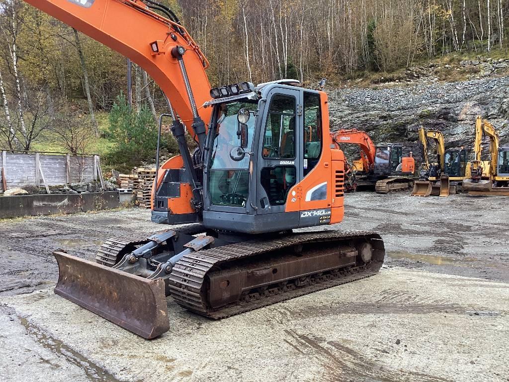 Doosan DX140LCR-5 履带挖掘机
