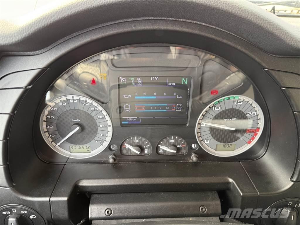 Iveco AS280 6X2 工程吊钩车