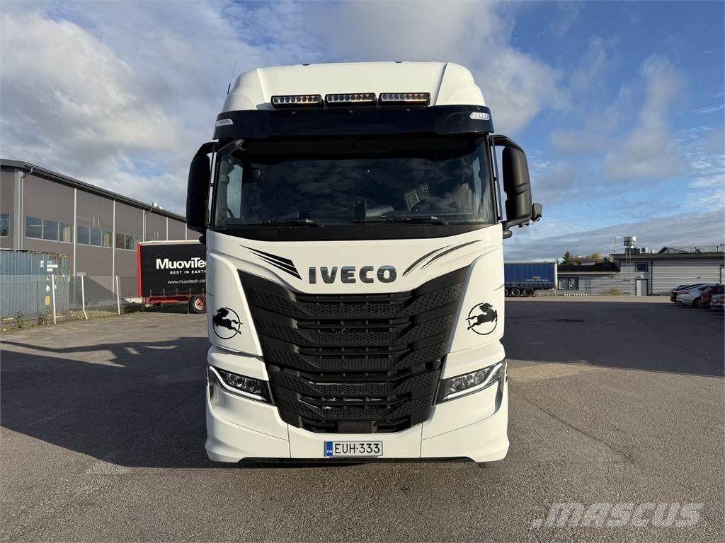 Iveco AS280 6X2 工程吊钩车