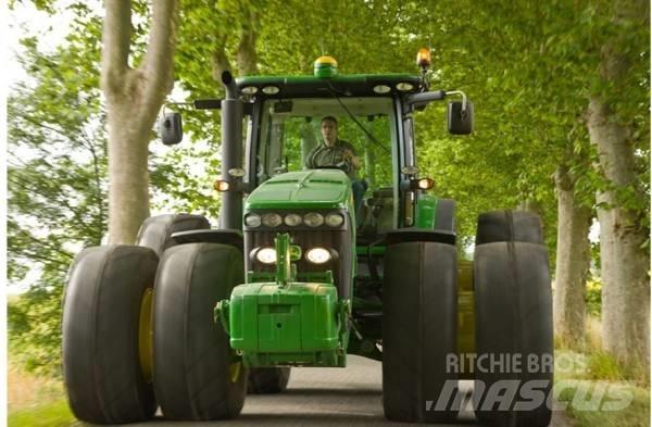John Deere JD8270 拖拉机/农用车