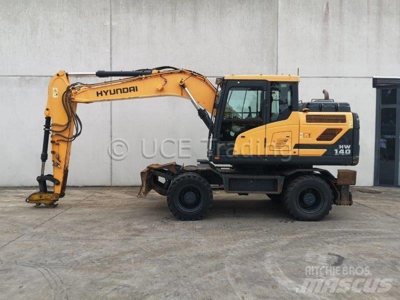 Hyundai HW140 轮式挖掘机
