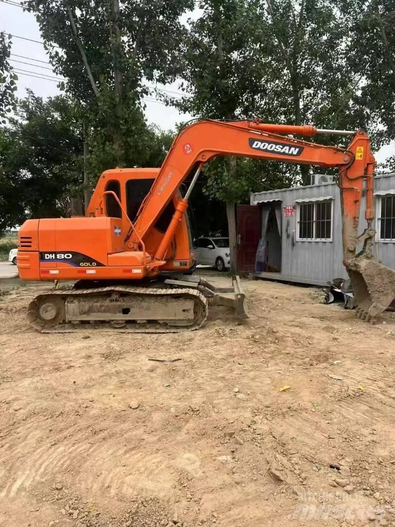 Doosan DH 80 履带挖掘机